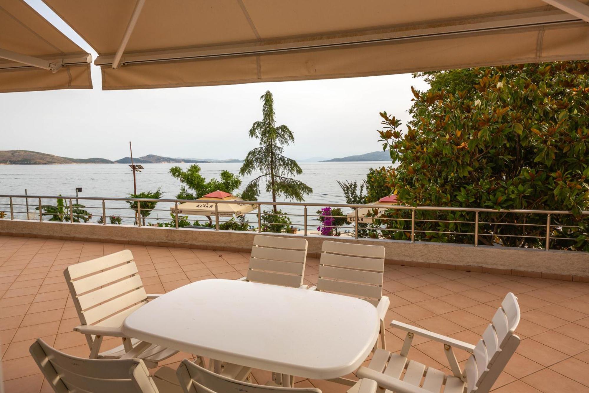 Apartments Cikuli Sarandë Eksteriør billede