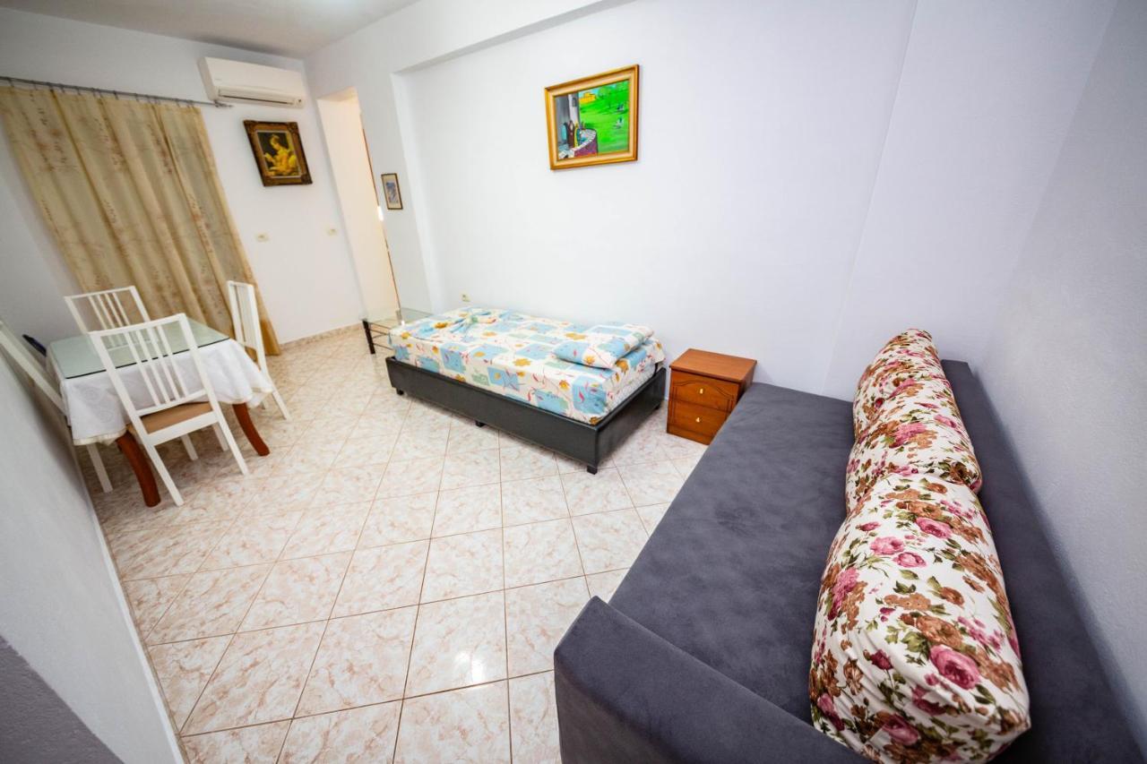 Apartments Cikuli Sarandë Eksteriør billede