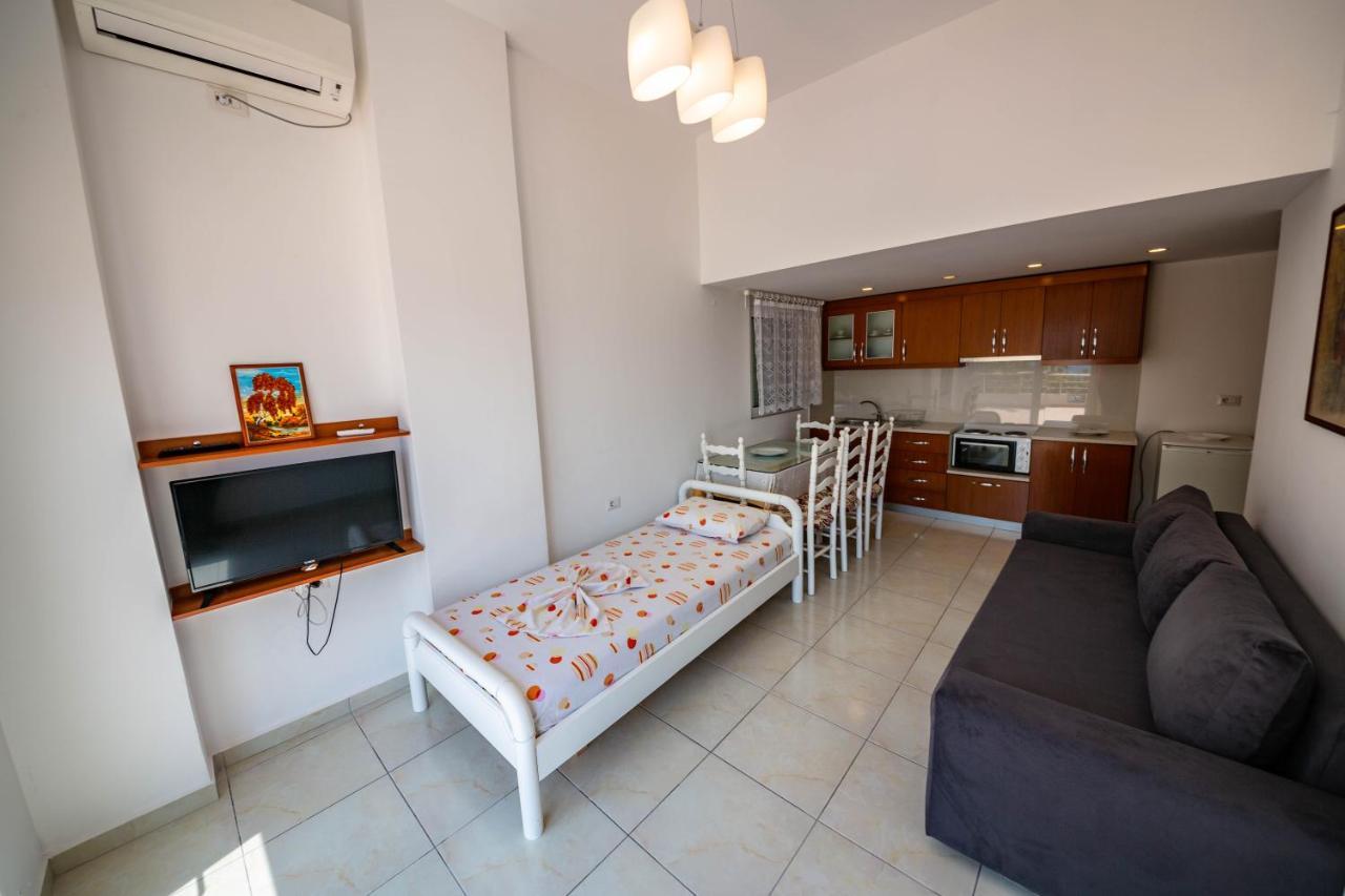 Apartments Cikuli Sarandë Eksteriør billede